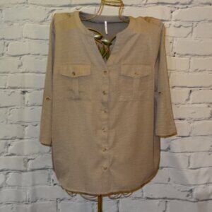 NWT. 3rd & Malt Tan/Brown 3 Quarter Sleeve Button Down Blouse